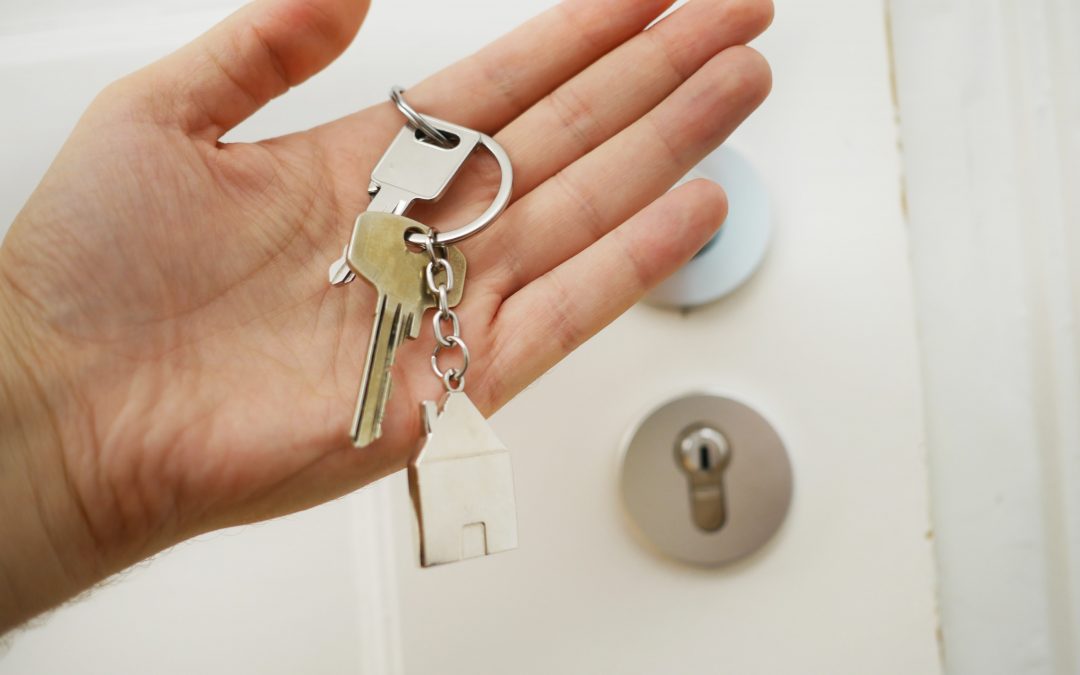 Renting from a Private Landlord VS. Property Management Company