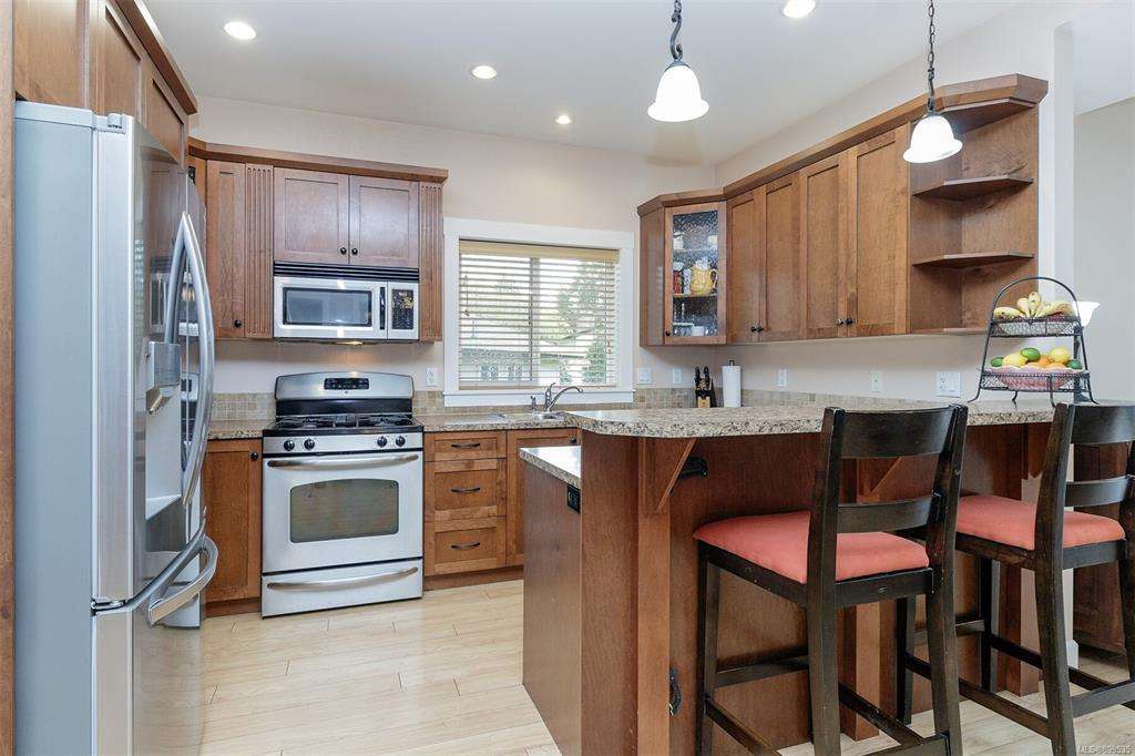 900 Rowils Crescent, Langford