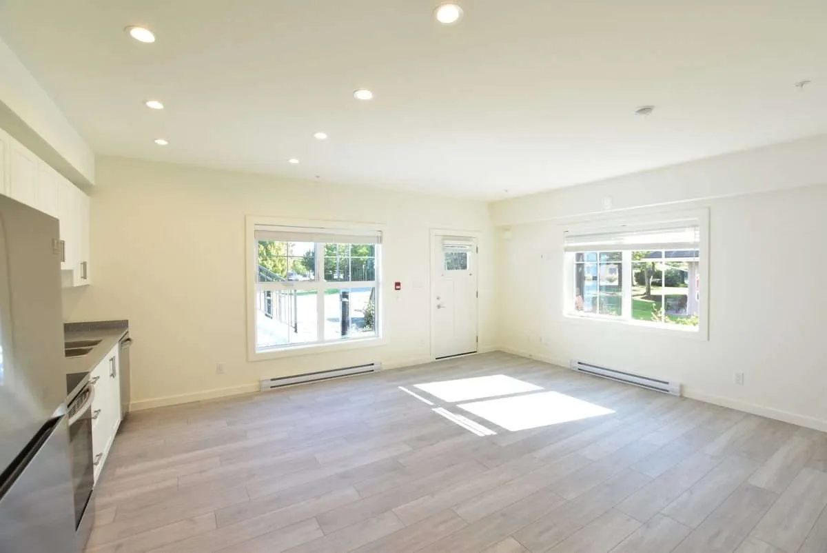 1012215 James White Blvd, Sidney