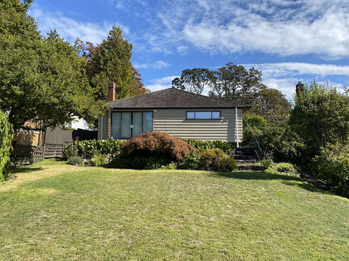 3326 Richmond Rd, Victoria